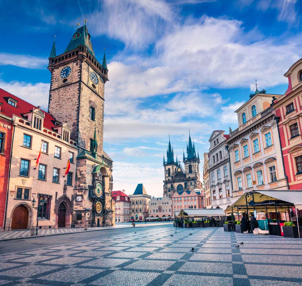 Староградския площад с църквата Тин в Прага онлайн пъзел от снимка