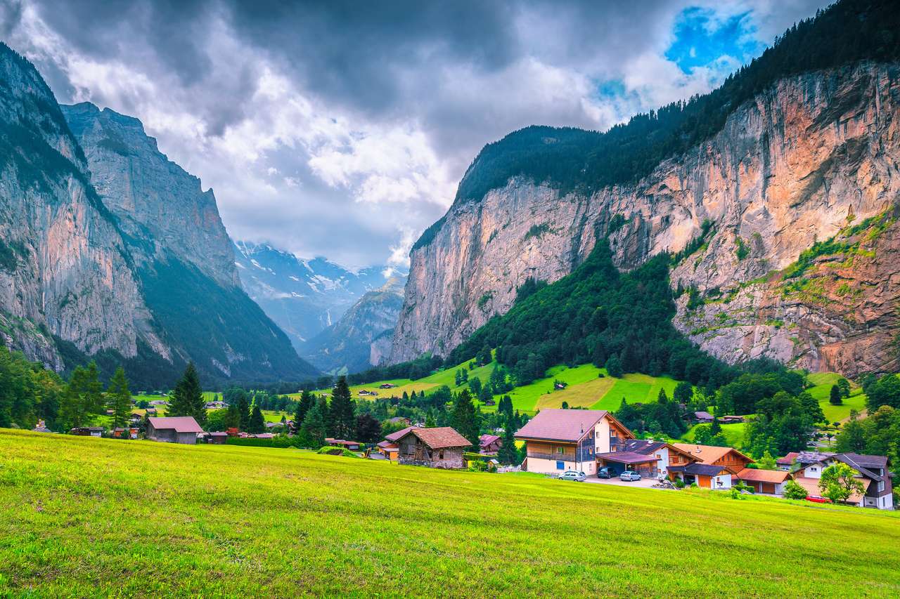 Lauterbrunnen, Oberland Bernez, Elveția puzzle online din fotografie