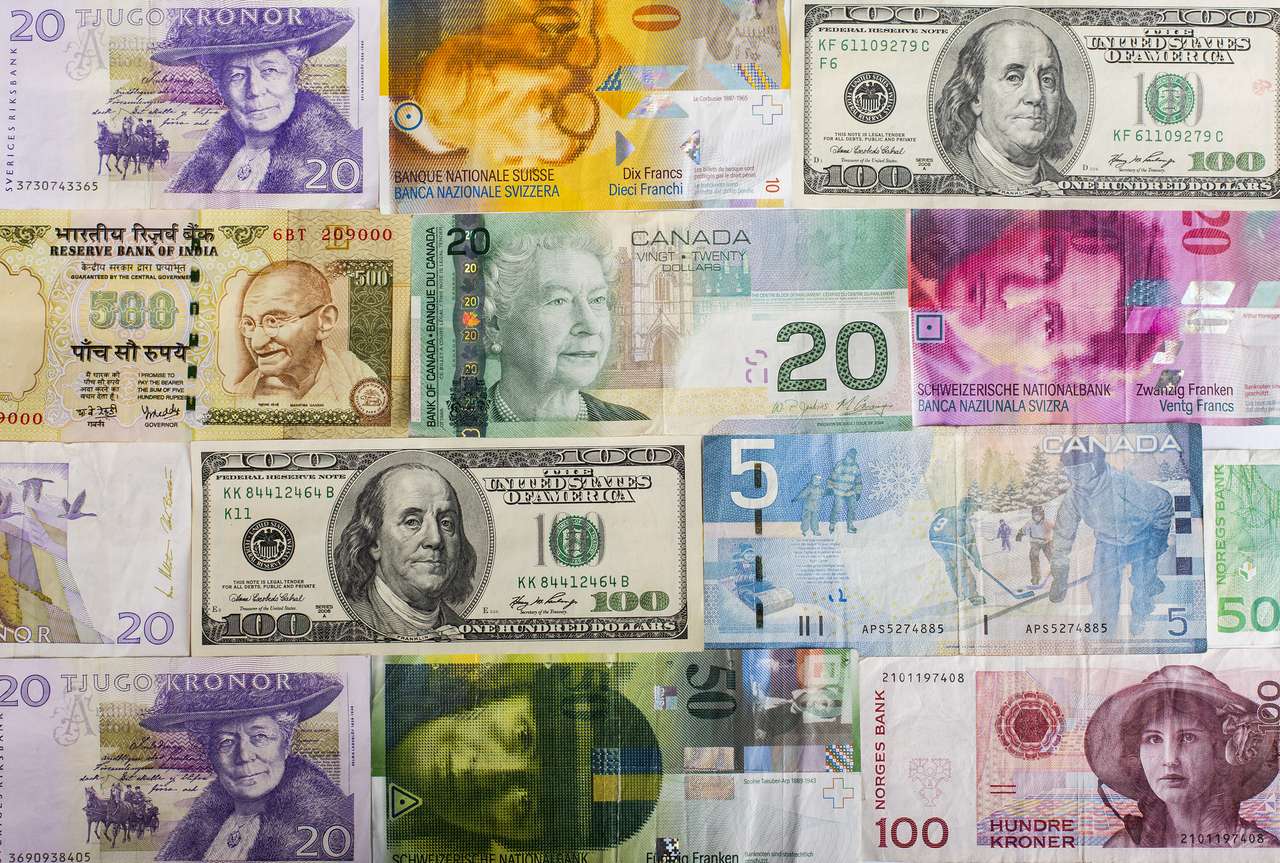 Diverse bankbiljetten puzzel online van foto