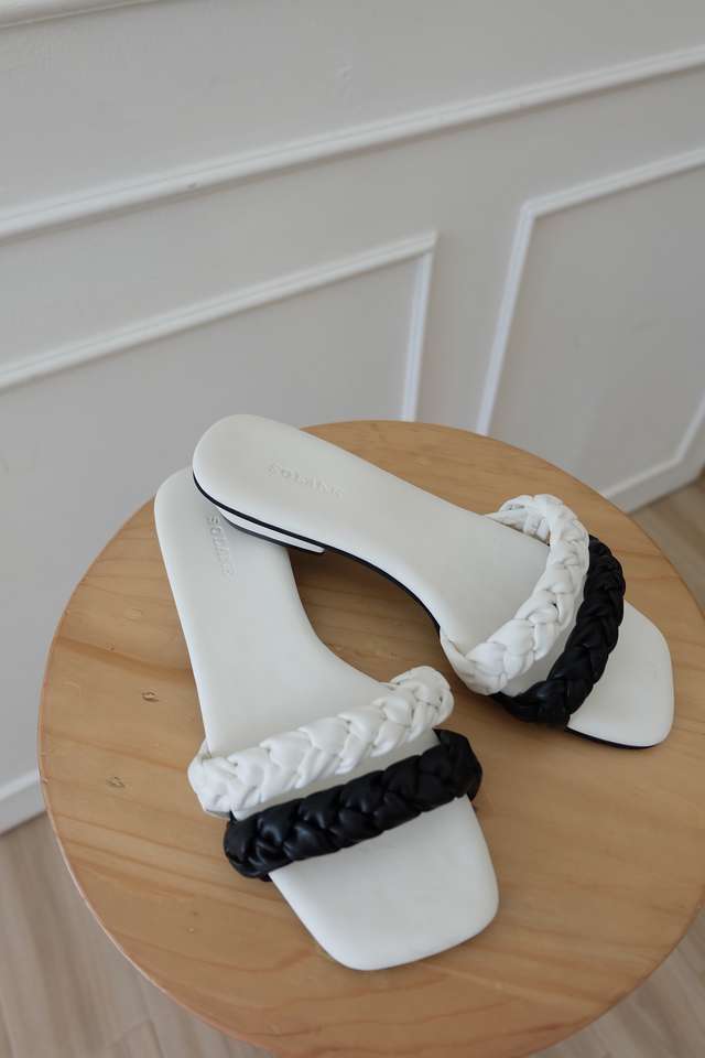 Odette sandaler pussel online från foto