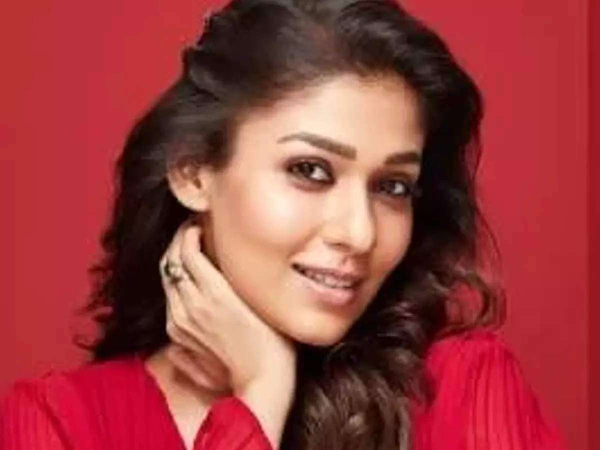 Nayan Thara - Lady Super Star puzzle online from photo
