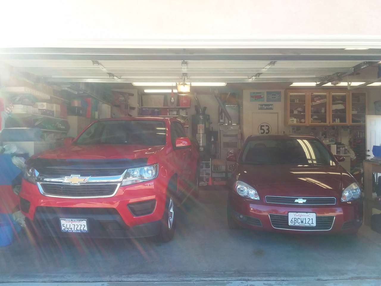 Chevy Colorado und Chevy Impala Online-Puzzle vom Foto