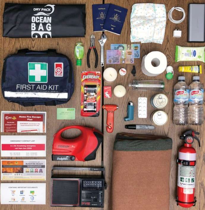 Kit d'emergenza puzzle online da foto