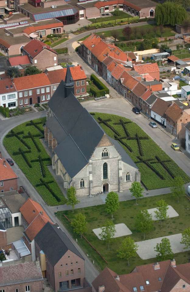 Kerk Sint Truiden онлайн пъзел от снимка