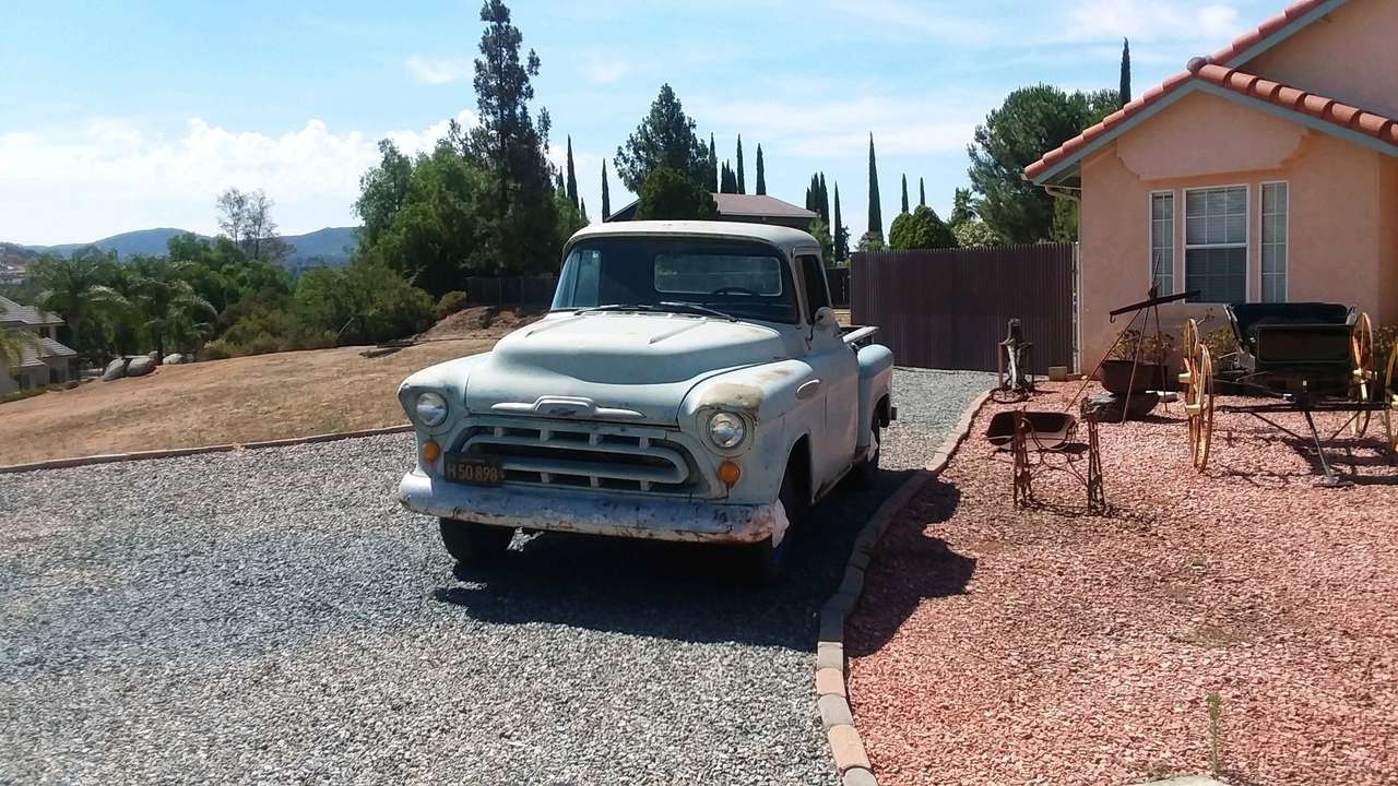 1957 camioneta chevy puzzle online a partir de foto