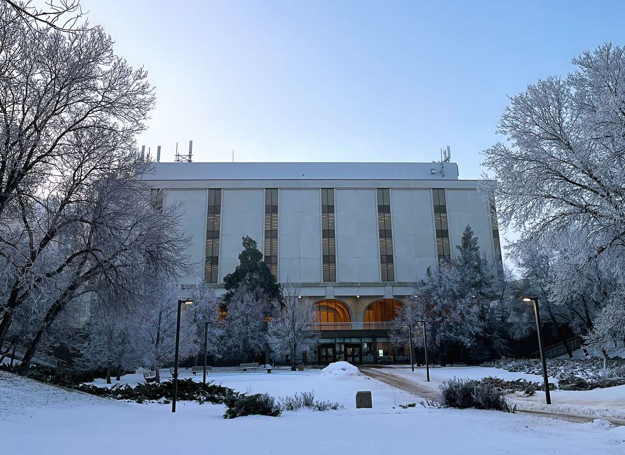 Арчер Екстер'єр скласти пазл онлайн з фото