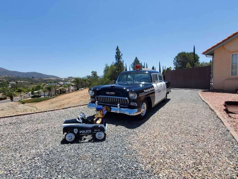 1955 Chevy 4dr седан онлайн пъзел от снимка