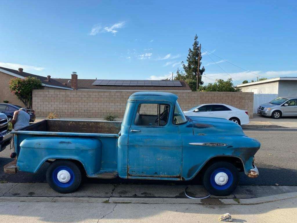 chevy-vrachtwagen uit 1957 online puzzel