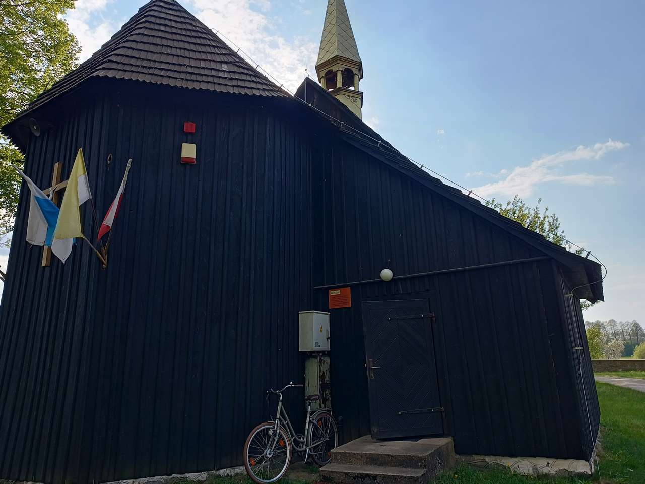 εξωτερική πρόσοψη εκκλησίας παζλ online από φωτογραφία
