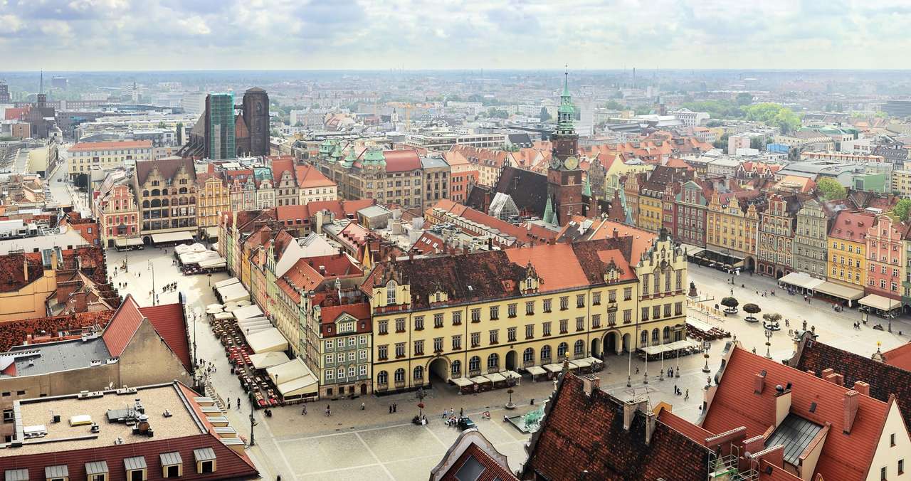 Una plaza de la ciudad en Polonia puzzle online a partir de foto