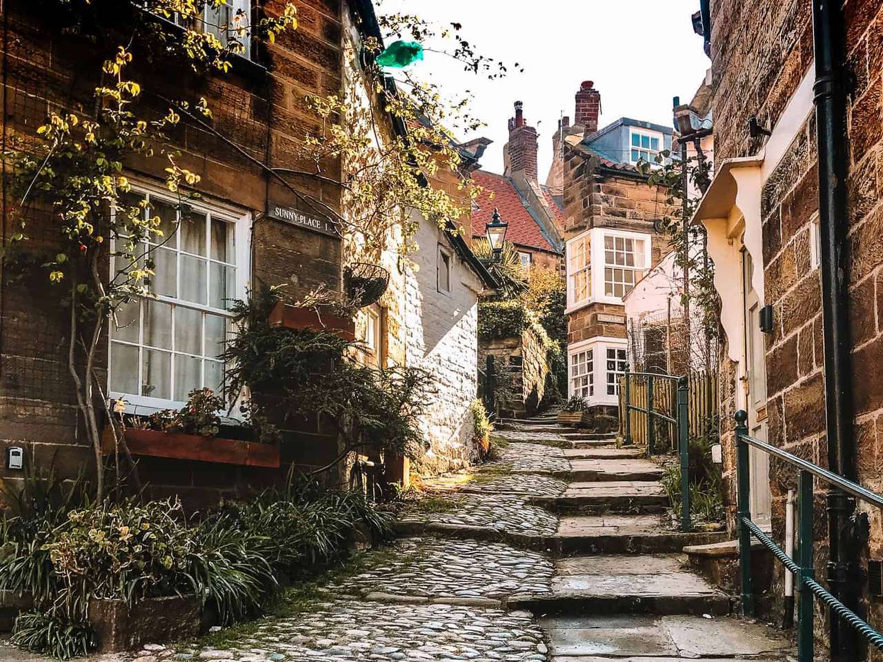 Robin Hoods Bay Section puzzle online from photo