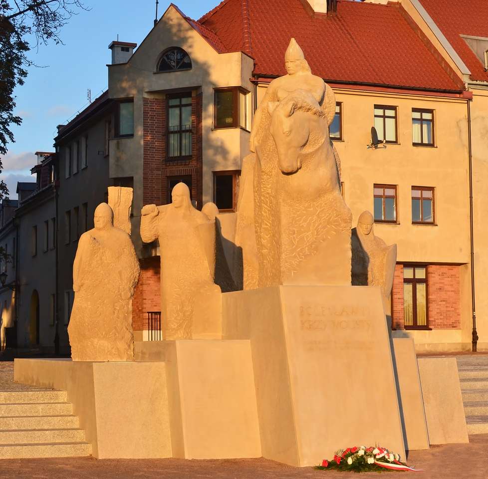 Monument to Bolesław puzzle online from photo