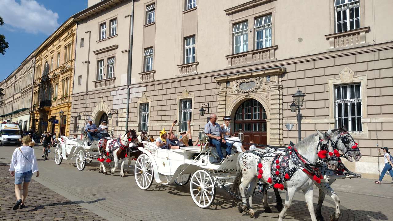 Krakow carriages puzzle online from photo