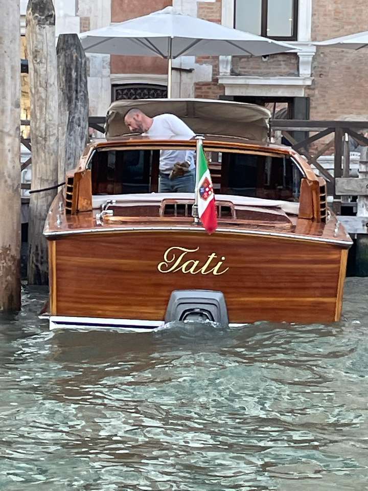 "Tati"-boot in Venetië online puzzel