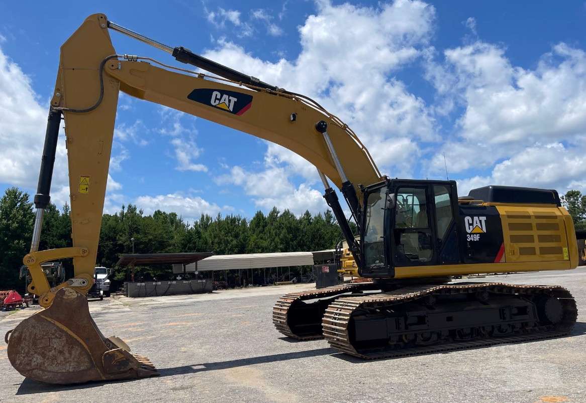 Cat 349 Hydraulic Excavator puzzle online from photo