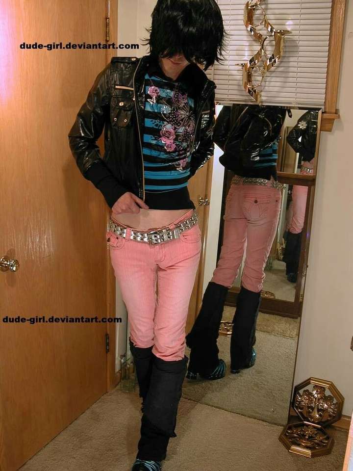 Femboy i jeans pussel online från foto