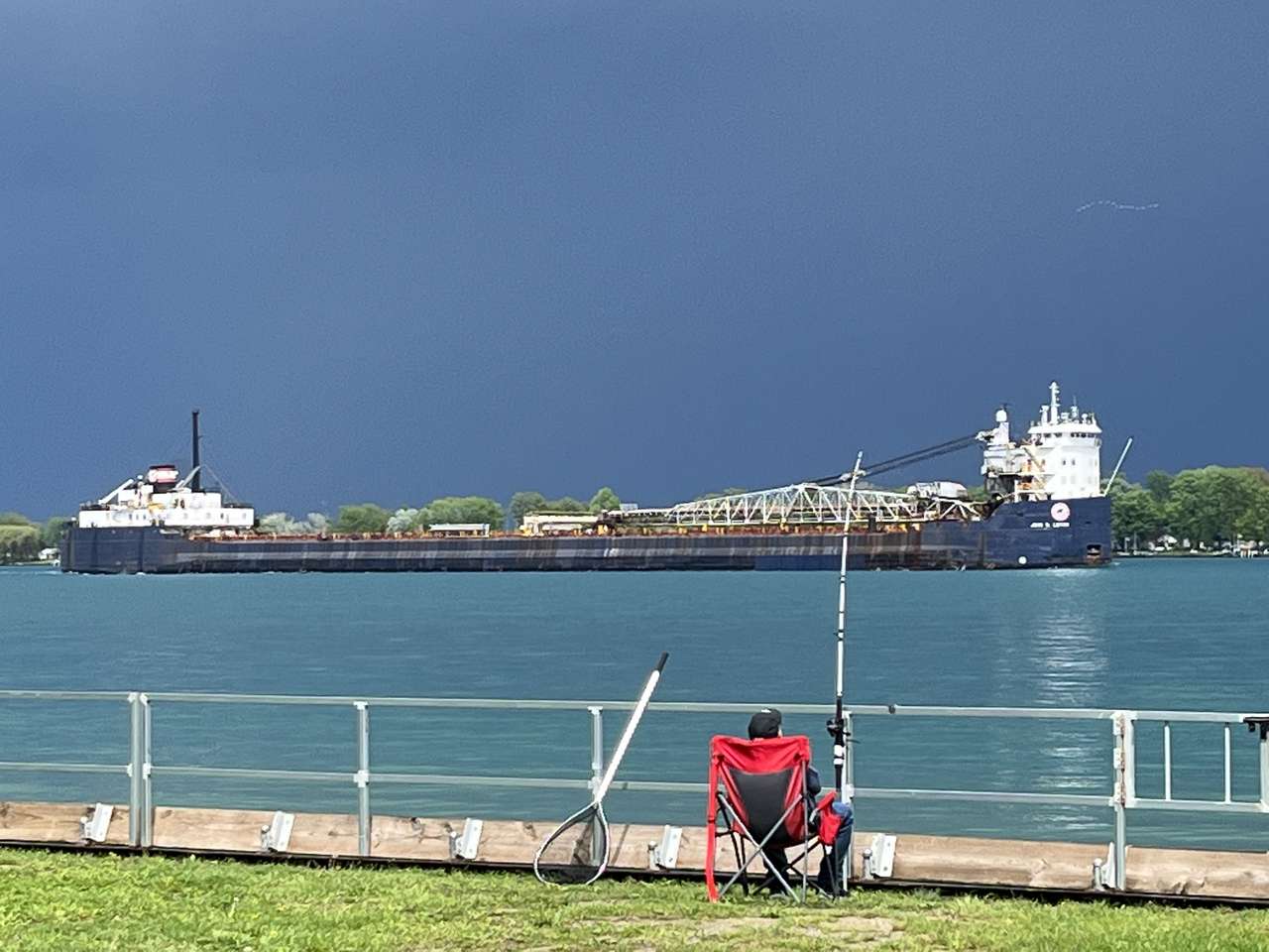 Visser en vrachtschip puzzel online van foto