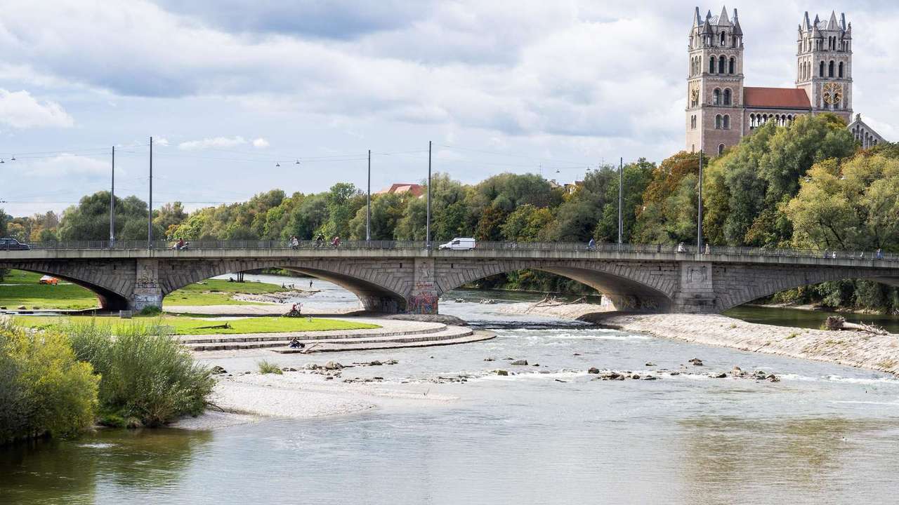 Isar Reichenbach-bron i München pussel online från foto