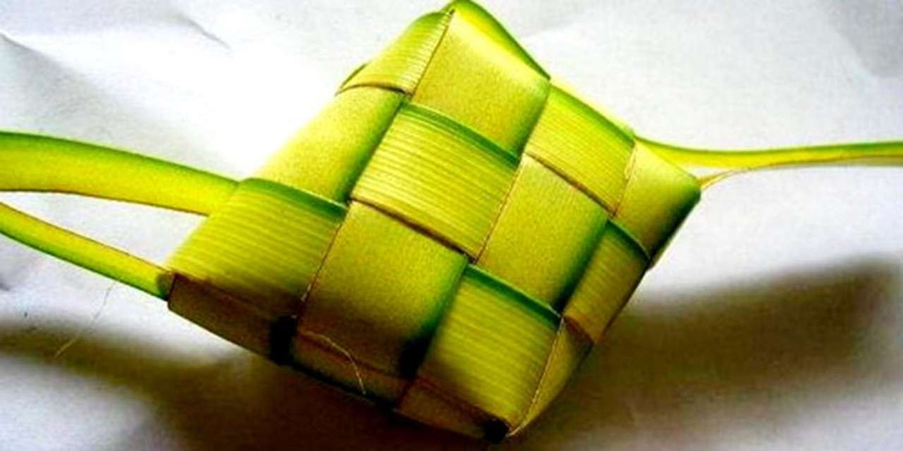 Ketupat malay puzzle online from photo