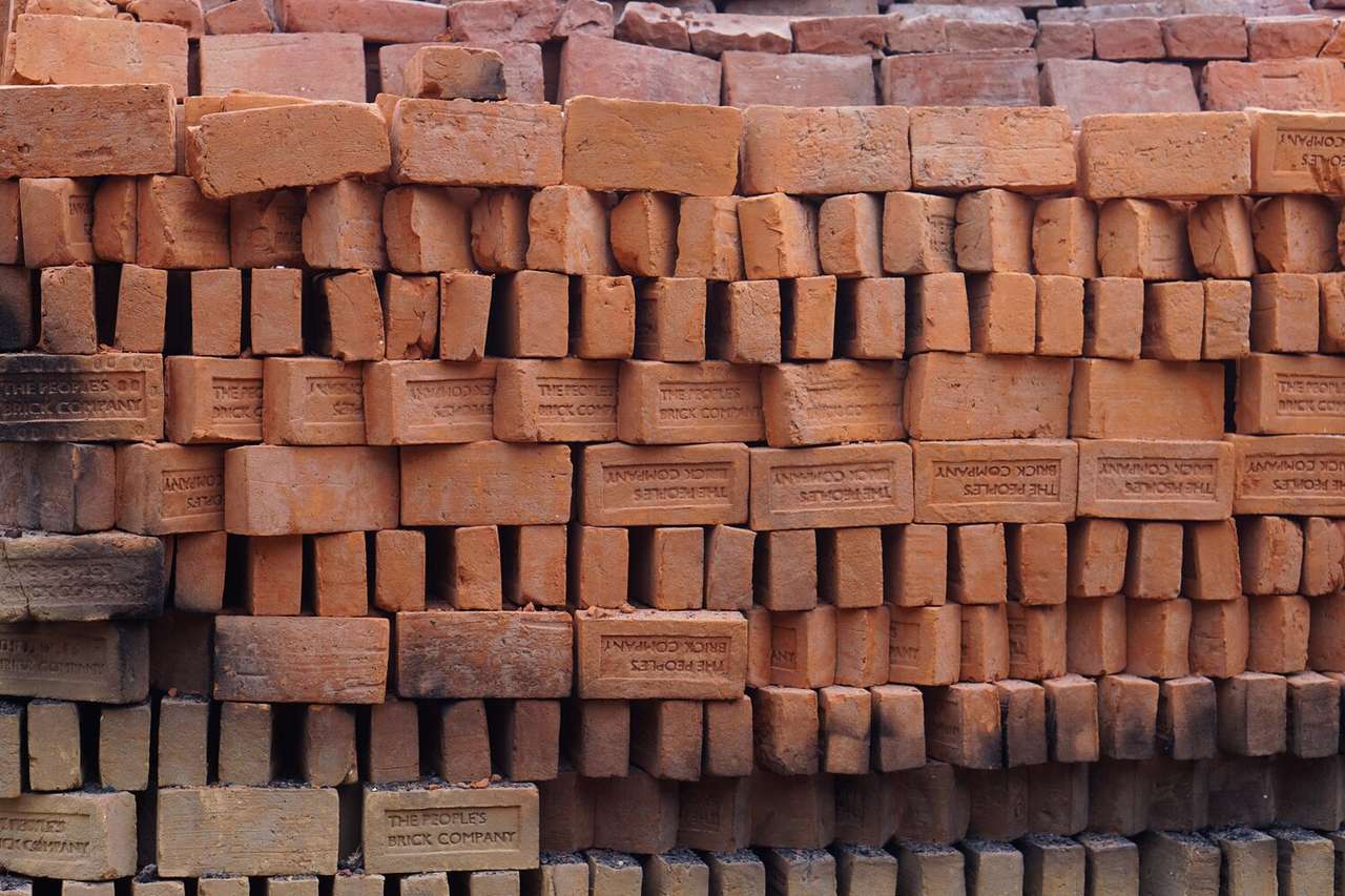 Brick Pile online puzzle