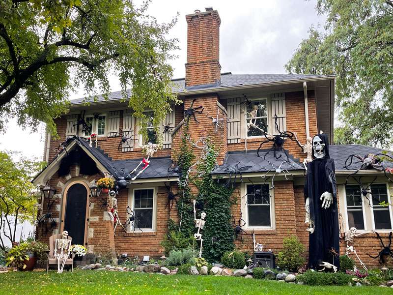 Этот дом с привидениями пазл онлайн из фото