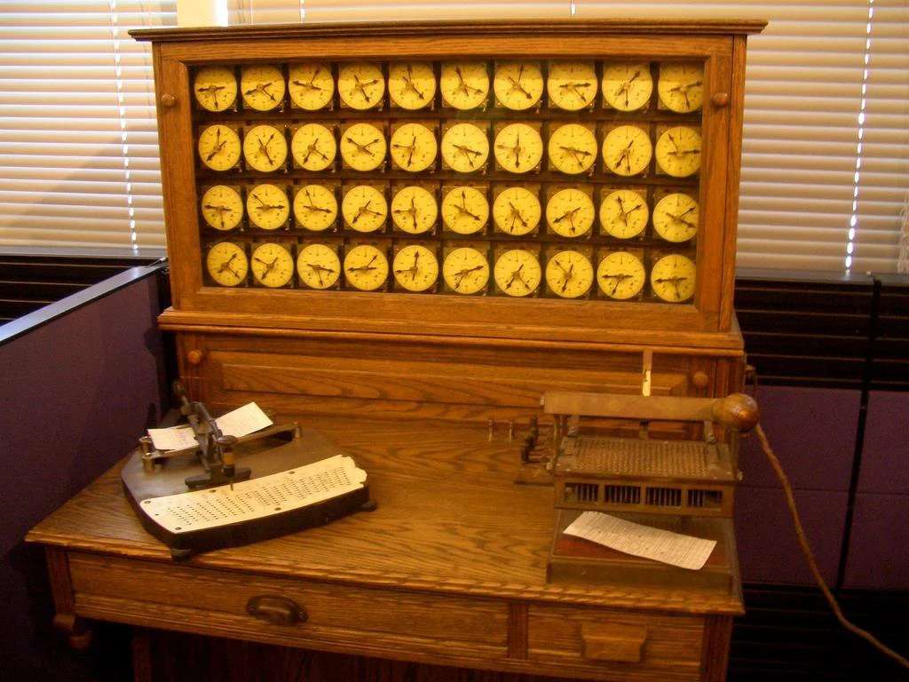 Hollerith tabulator machine puzzel