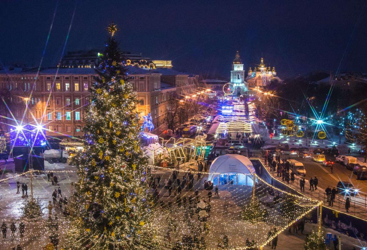 Kiev christmas market puzzle online from photo
