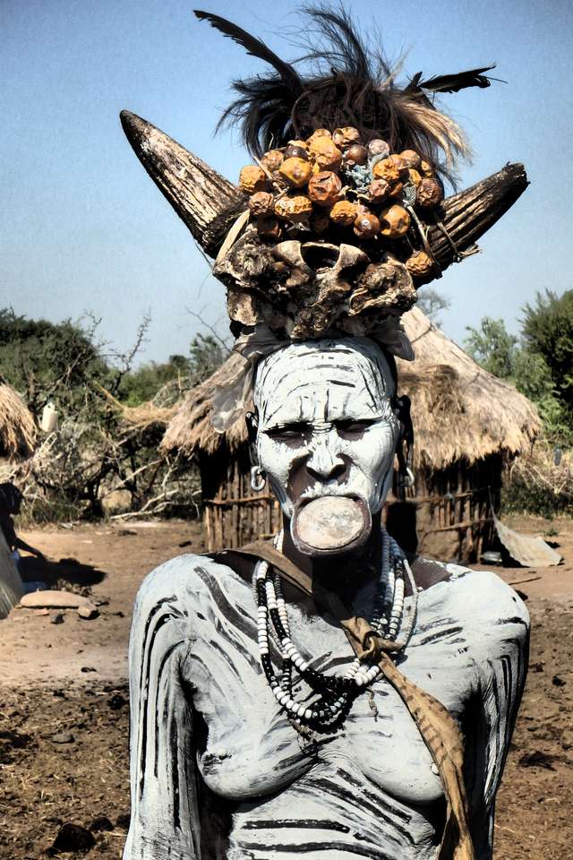 Fröken Afrika pussel online från foto