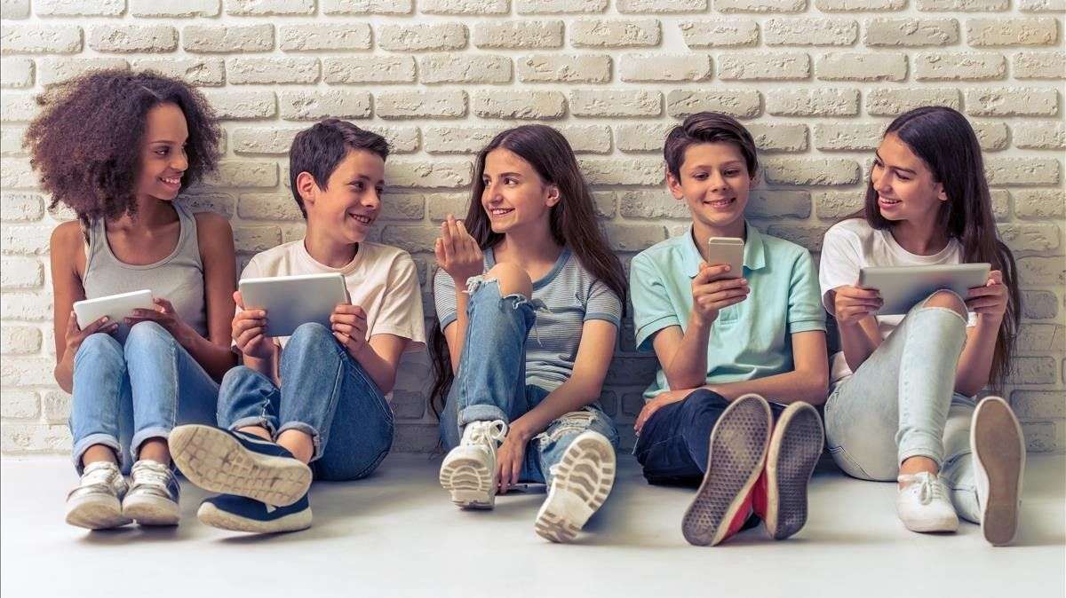 TEENAGERS puzzle online from photo