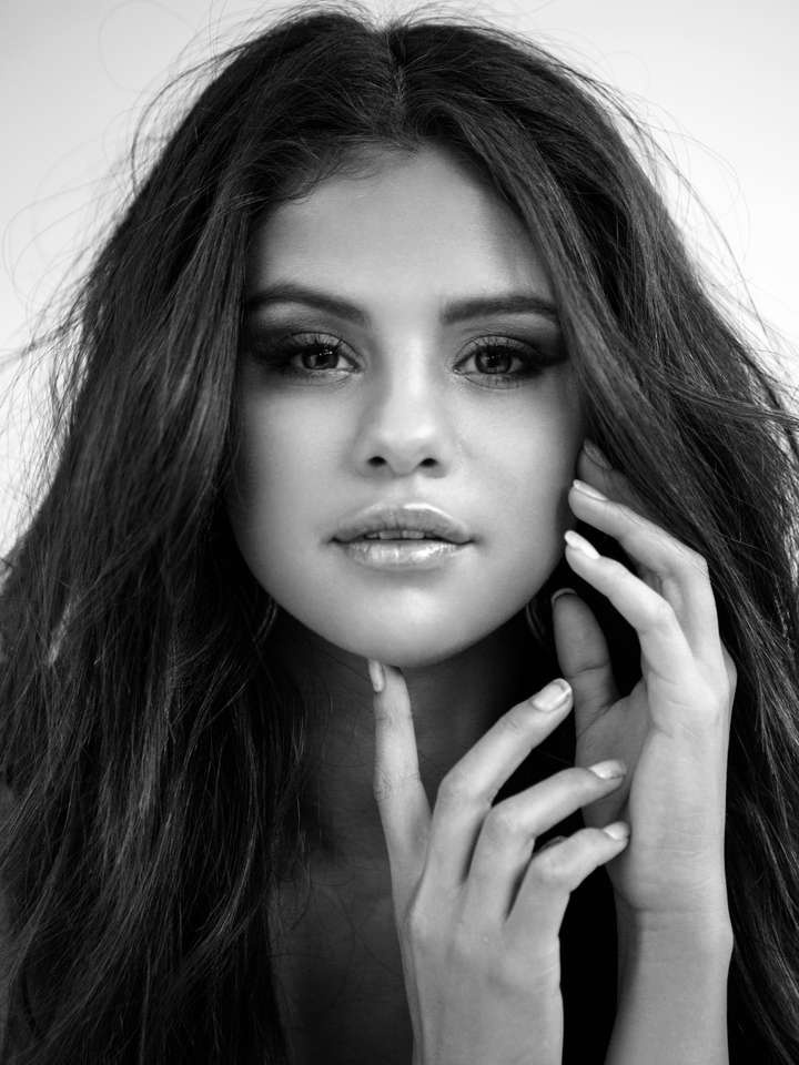 Selena Gomez Pussel online