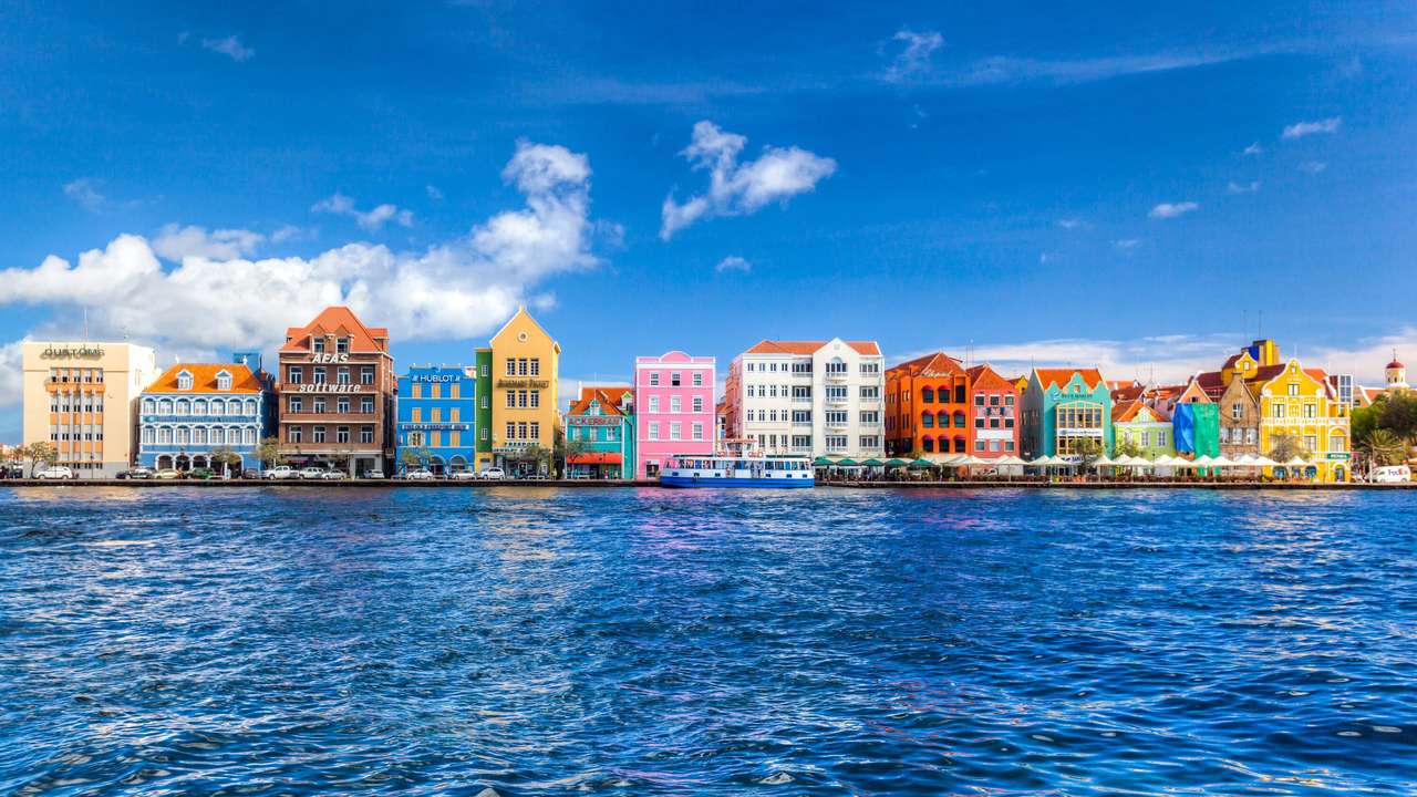Curacao. puzzle online