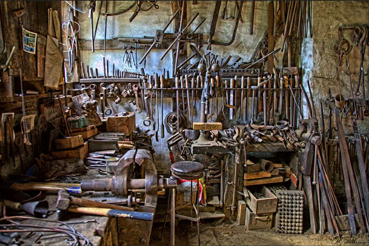 The workshop of the blacksmith puzzle online from photo
