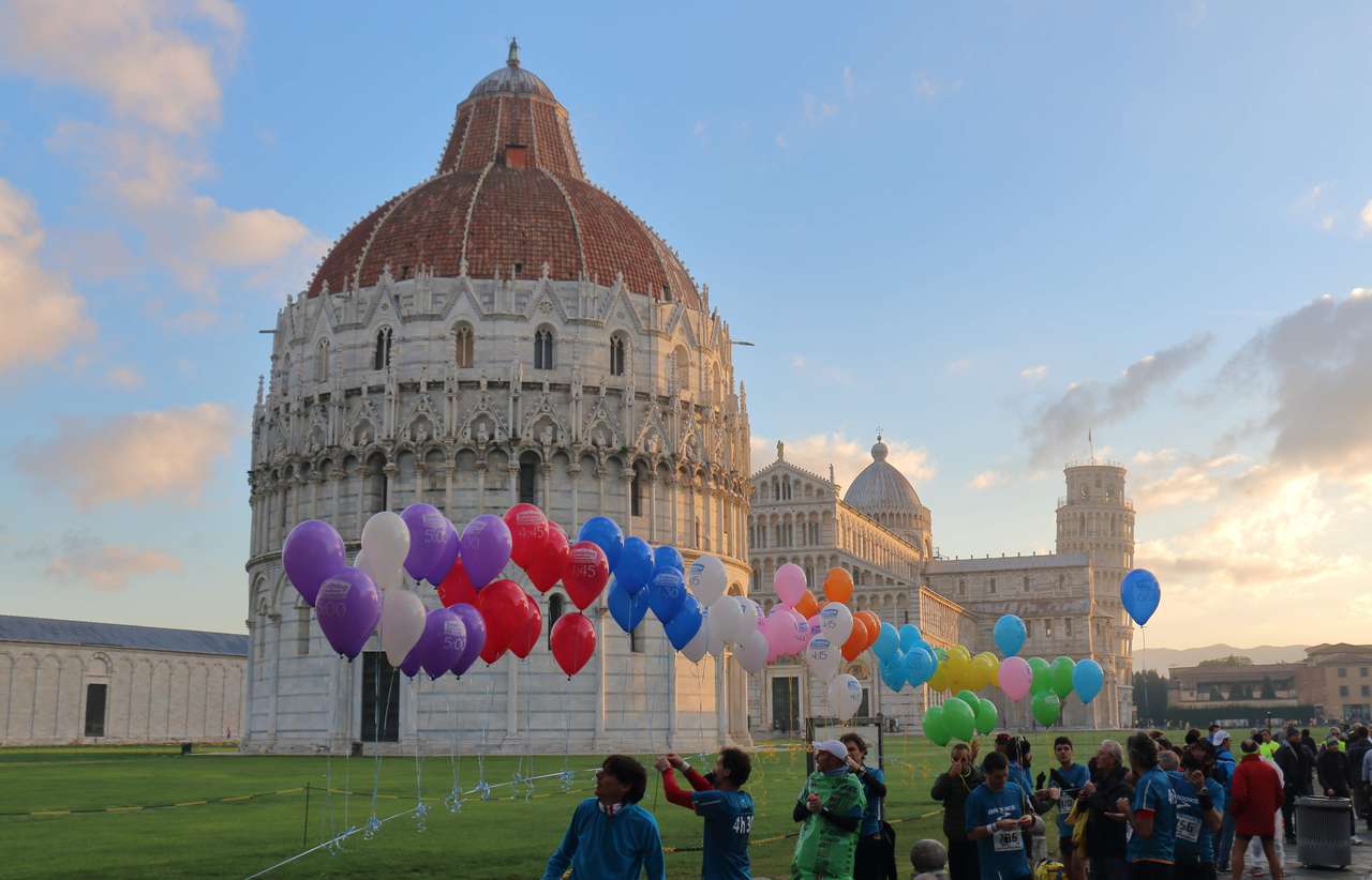 Pisa bei Sonnenaufgang Online-Puzzle vom Foto