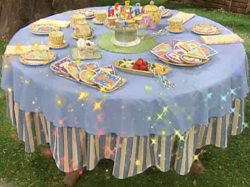 t is for tablecloth puzzle online from photo