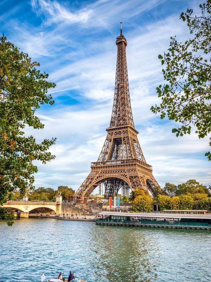 Eiffel Tower online puzzle