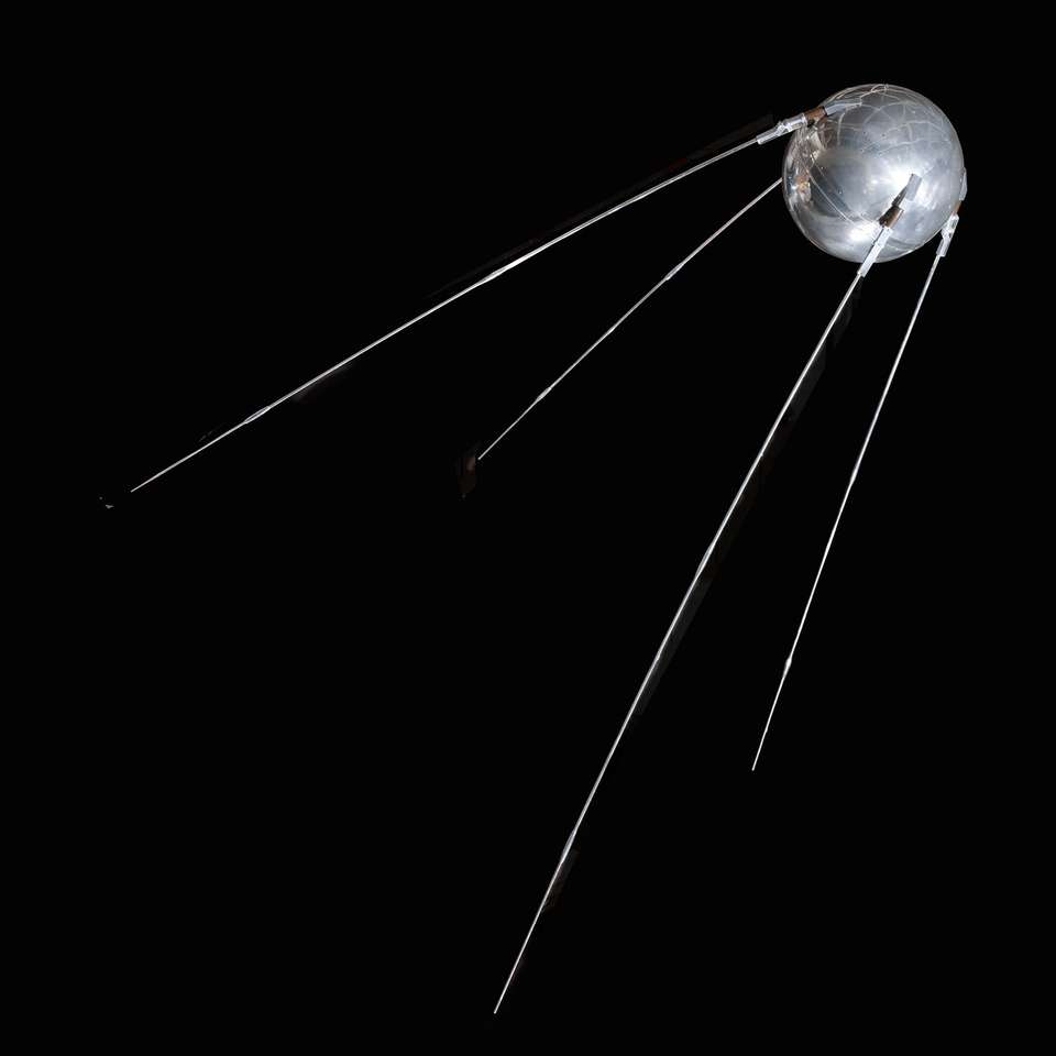 Sputnik puzzle online