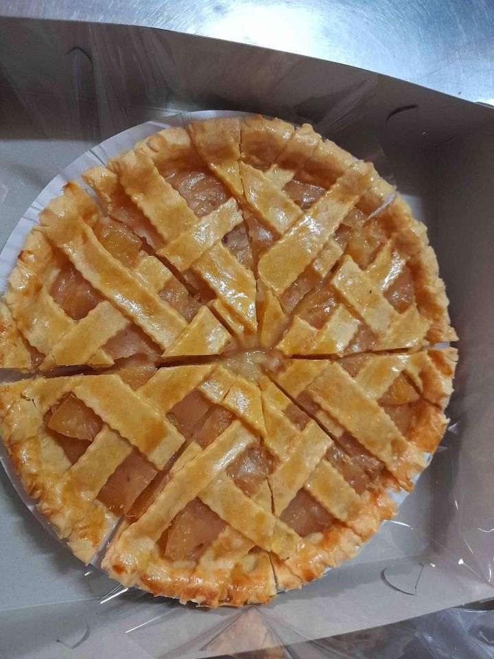 Pineapple pie puzzle online from photo