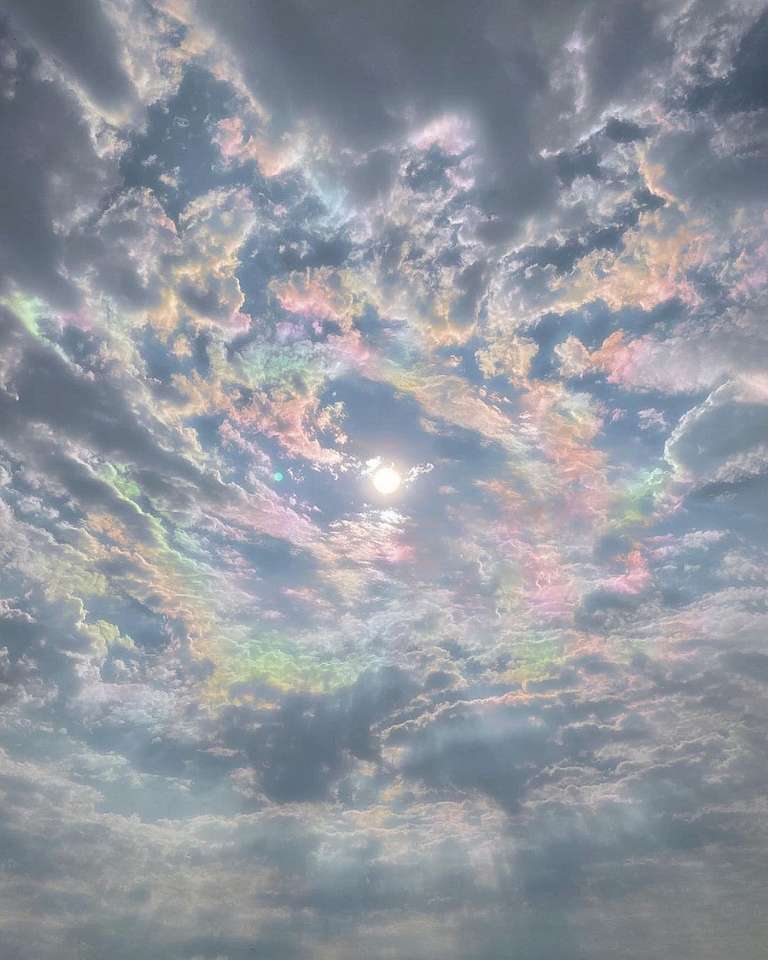 beaux nuages ​​arc-en-ciel puzzle en ligne à partir d'une photo