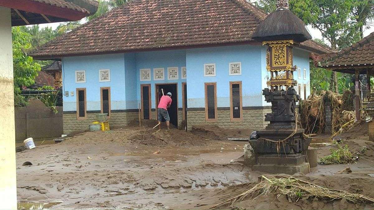 Banjir di Biluk Poh puzzle online a partir de fotografia