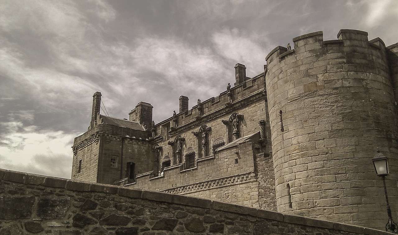 castelo escocês puzzle online a partir de fotografia