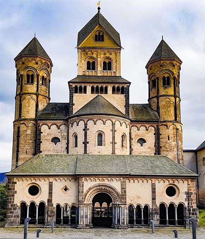 Puzzle_Romanesque Church puzzle online fotóról