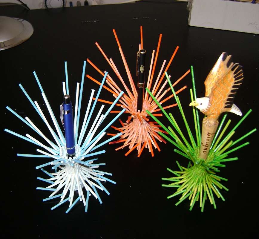 държачи за химикалки, изградени с пръчки онлайн пъзел от снимка