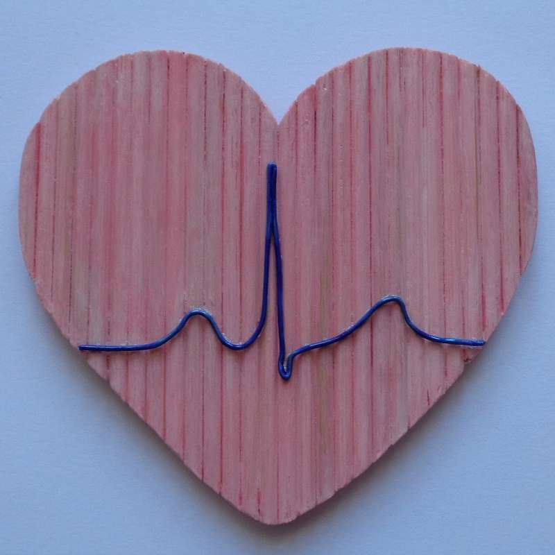 hjärtslag gjorda med pinnar och tråd Pussel online