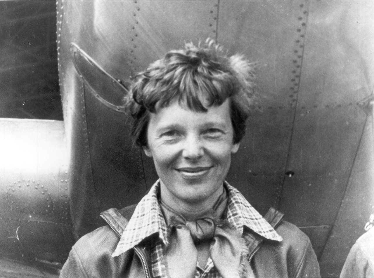 Amelia Earhart puzzle online from photo