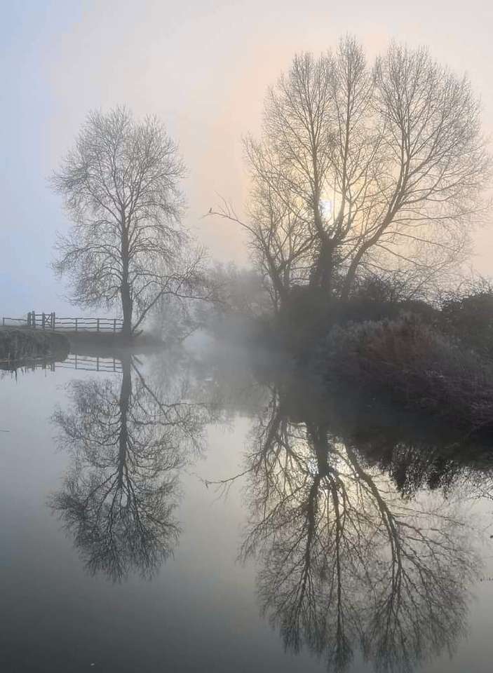 Sunrise on the River Stour puzzle online from photo