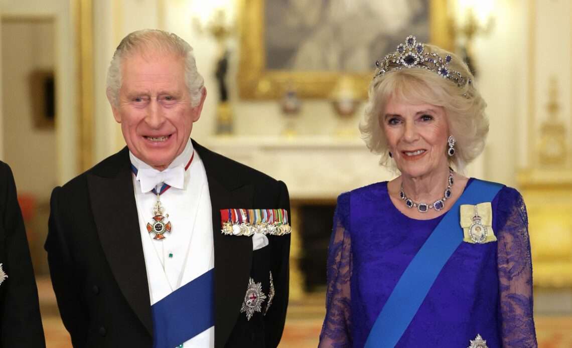 Крал Чарлз и кралица Камила онлайн пъзел