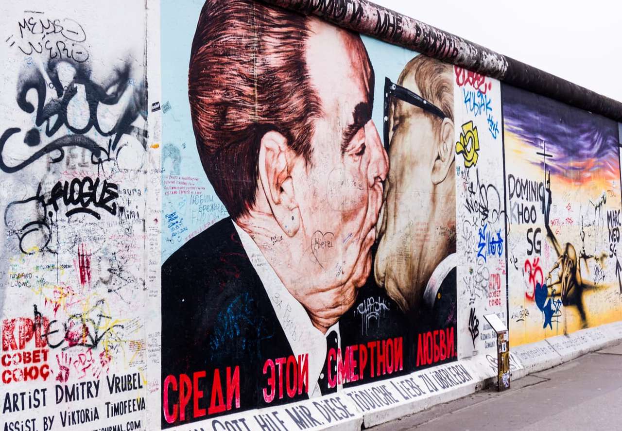 Berlin Wall puzzle online from photo