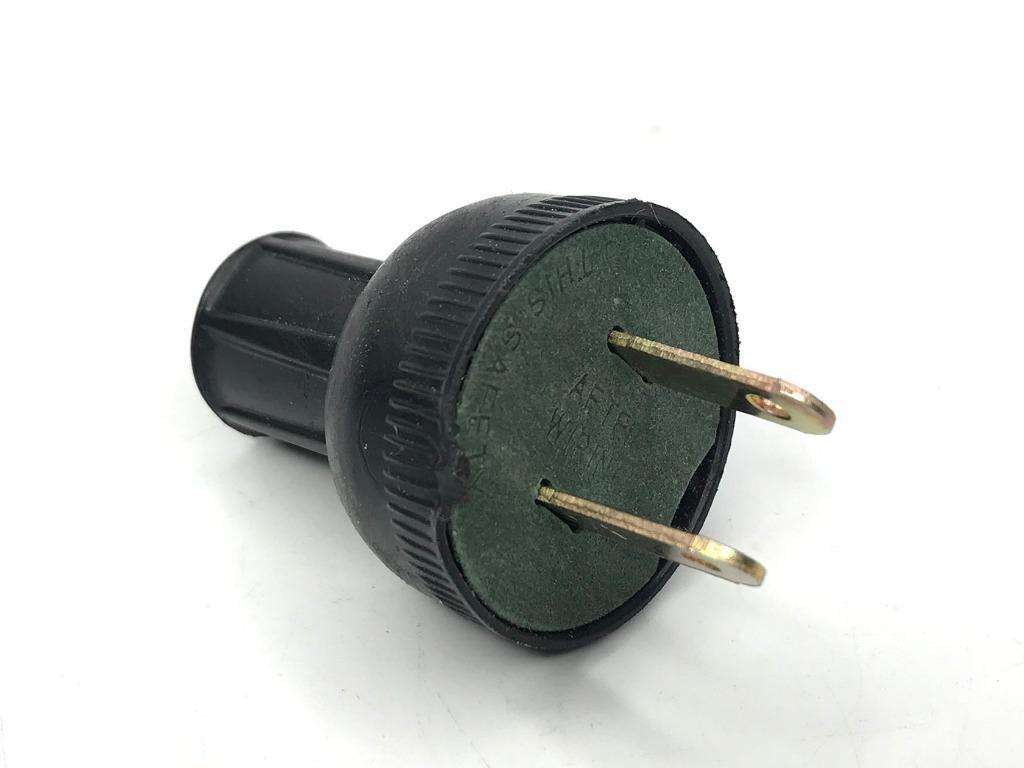 Male Plug puzzle online from photo
