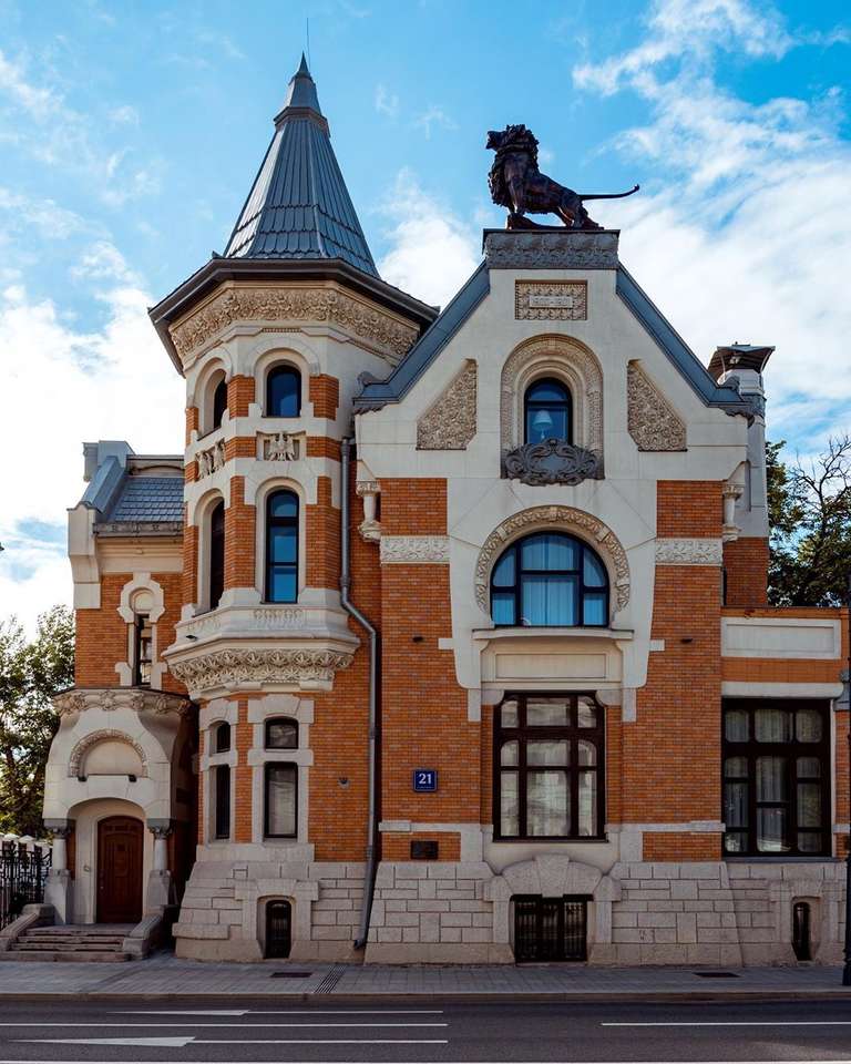 Kekushevas hus pussel online från foto