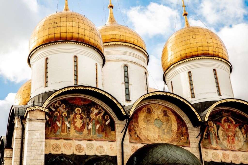 Zakomary του καθεδρικού ναού της Κοιμήσεως του Θεού του Κρεμλίνου του Αστραχάν online παζλ